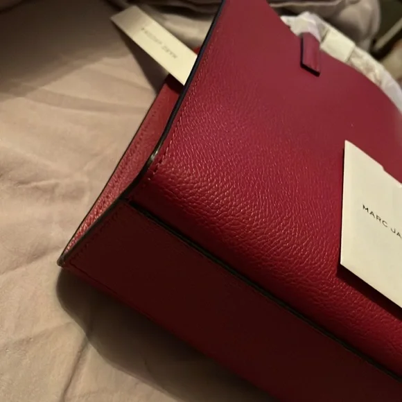 Marc Jacobs small Grind tote pomegranate color Brand NWT - Picture 5 of 8